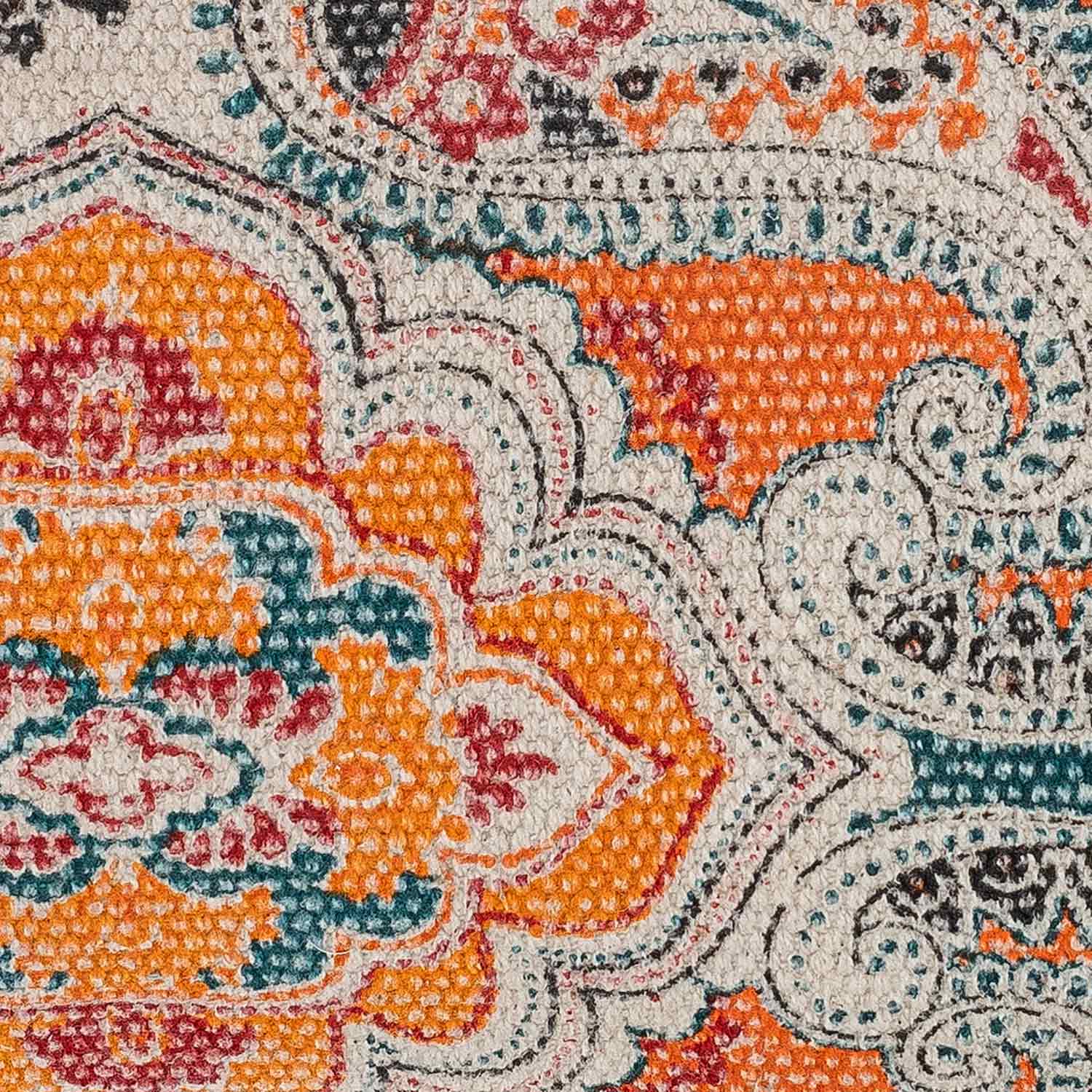 Bequemes Nackenkissen mit orangenem Paisley Muster Detailansicht