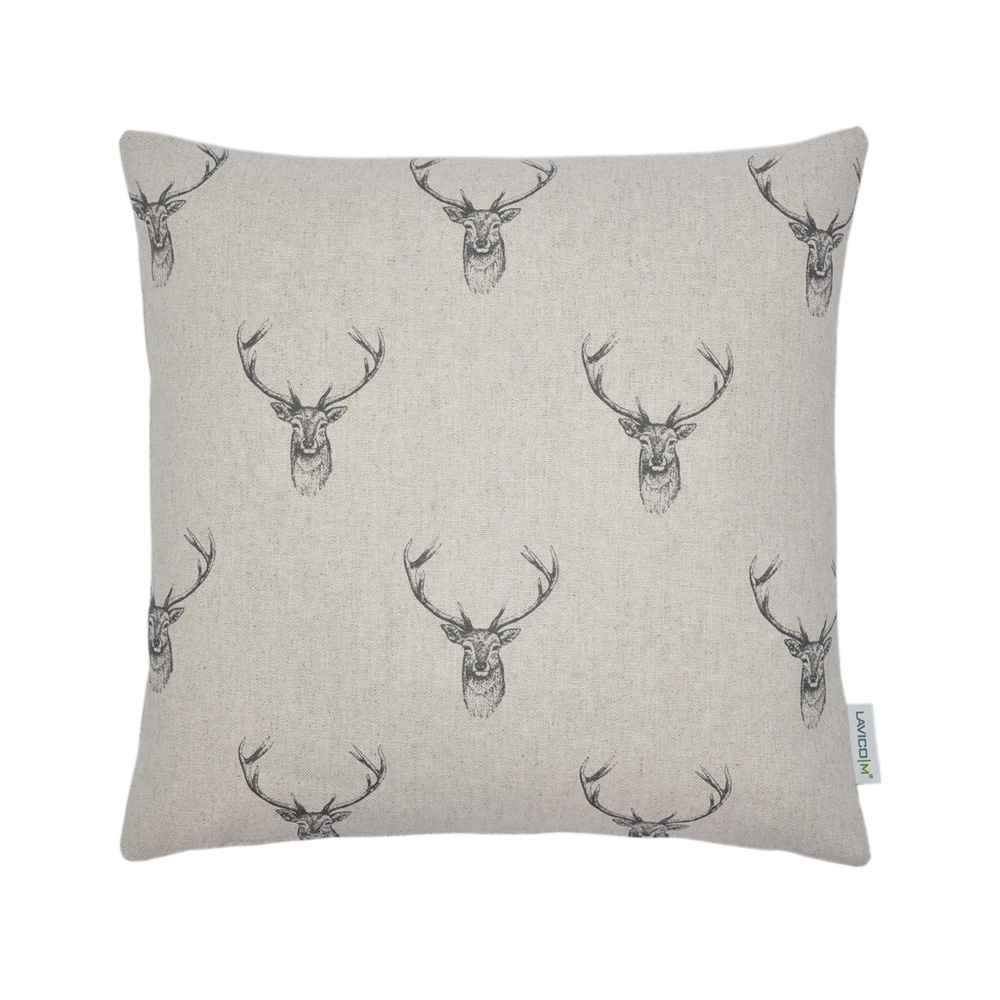 Dekokissen-mit-Hirschkopf-1 Dekokissen mit Hirschkopf, Hirsch-Kissen