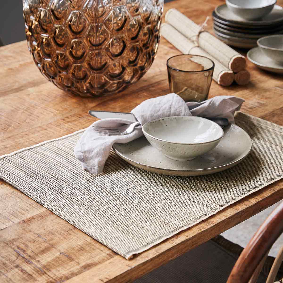 Platzset_Bambus_209800020_4 Platzset aus geflochtenem Bambus - auf einem gedeckten Tisch