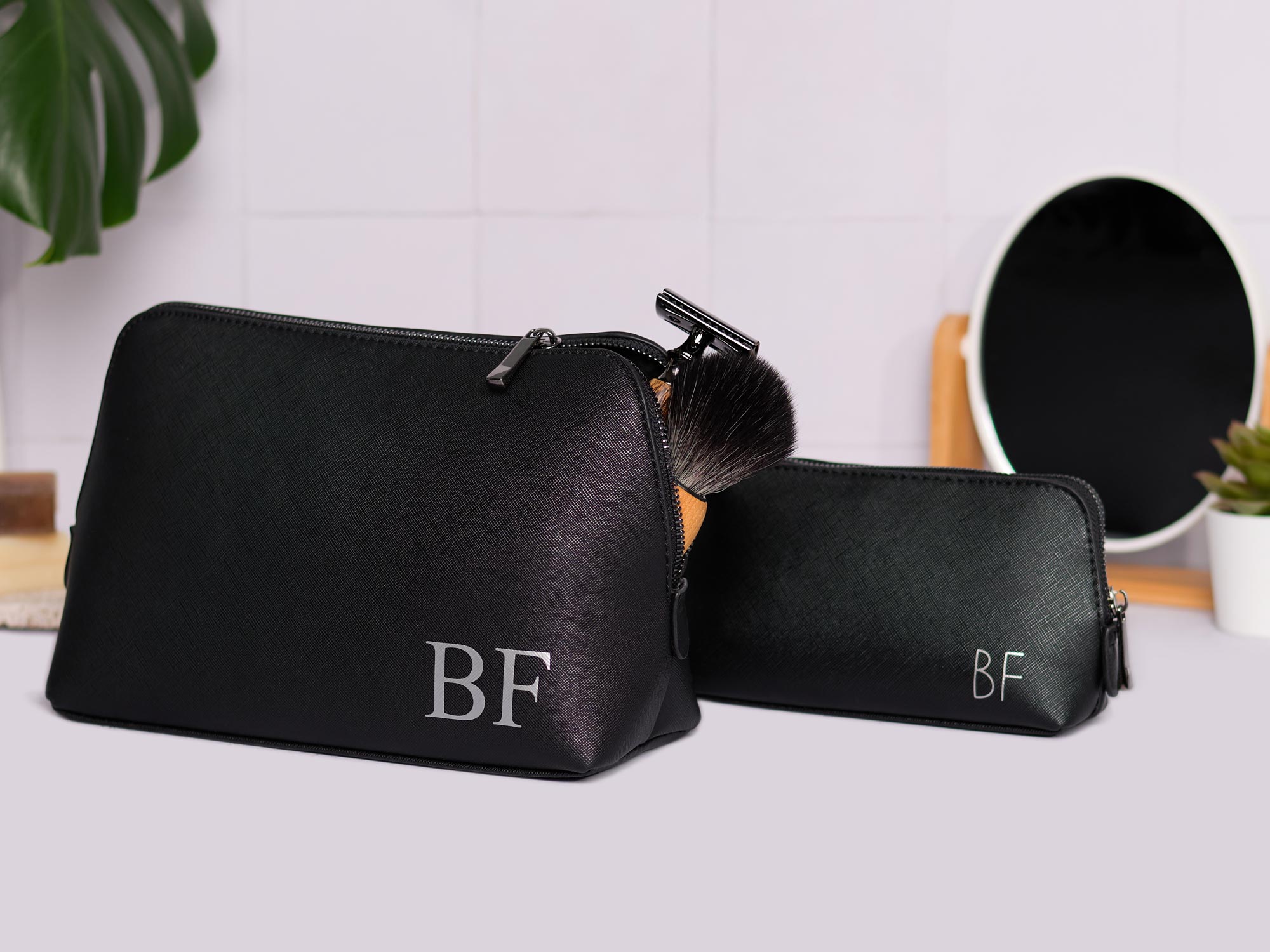 Kulturtasche-Herren-Monogramm2 Toilettentasche für Männer mit Initalen - grosse Tasche