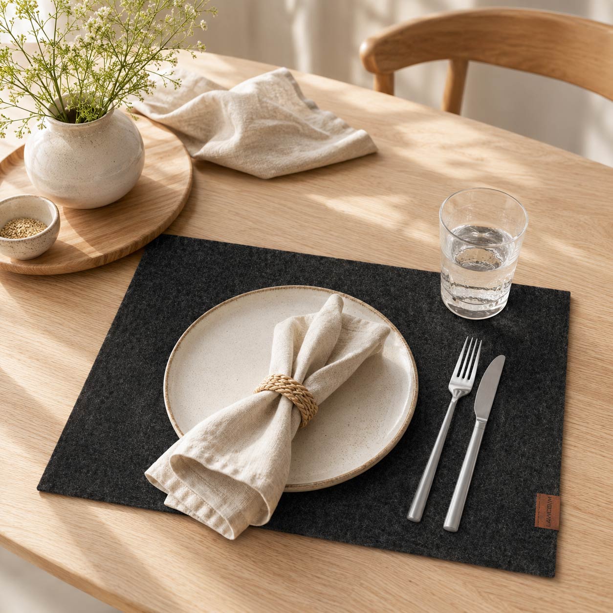 Platzset aus 100% Wollfilz | Rechteckiges Tischset aus Merinowolle mit Lederlabel