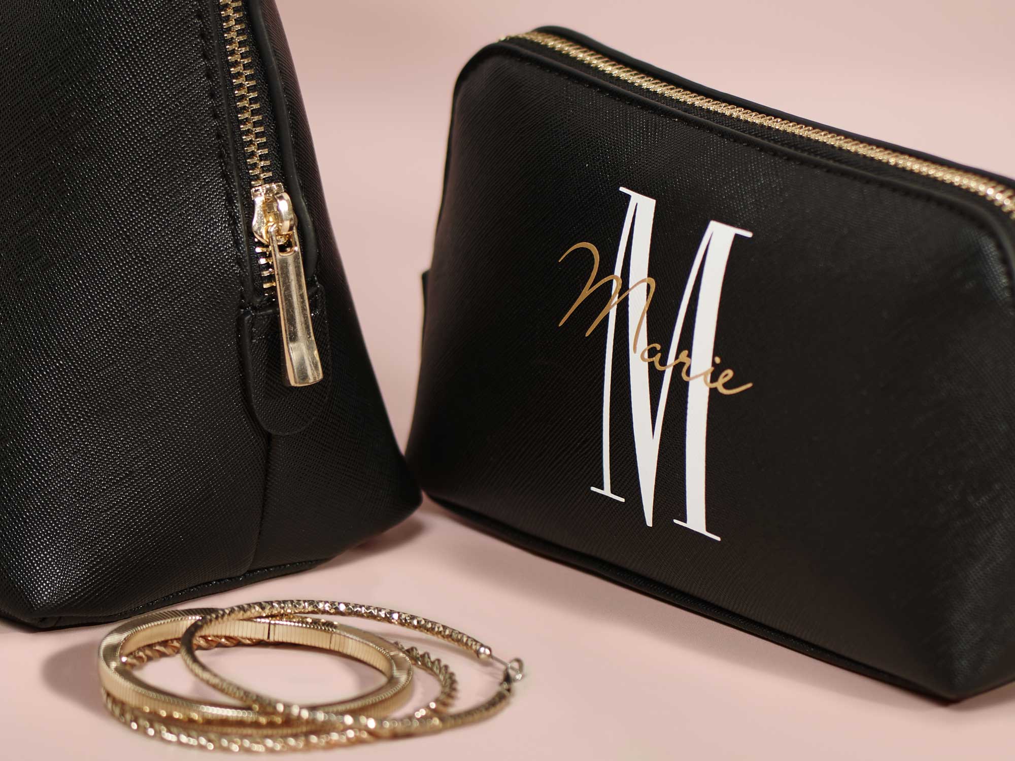 Personalisierte-KulturtascheInitial_3 Kosmetiktasche mit Initial und Name - kleine Tasche