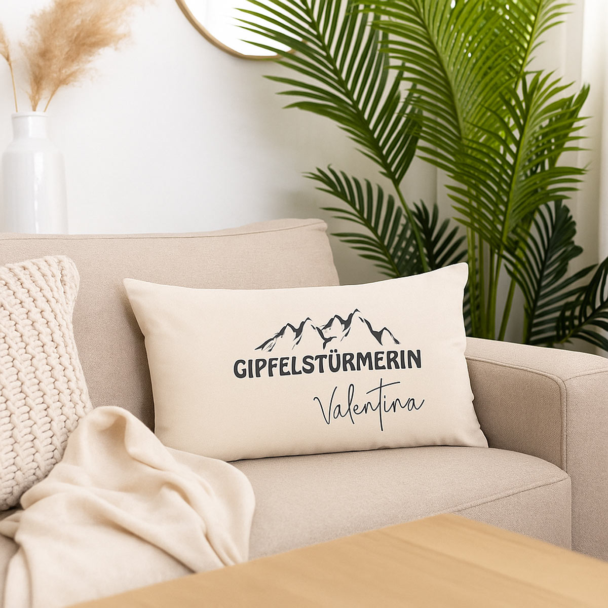 Personalisiertes Kissen "Gipfelstürmer/in" mit Name – Fairtrade Baumwolle 30x50 cm – nachhaltig & individuell