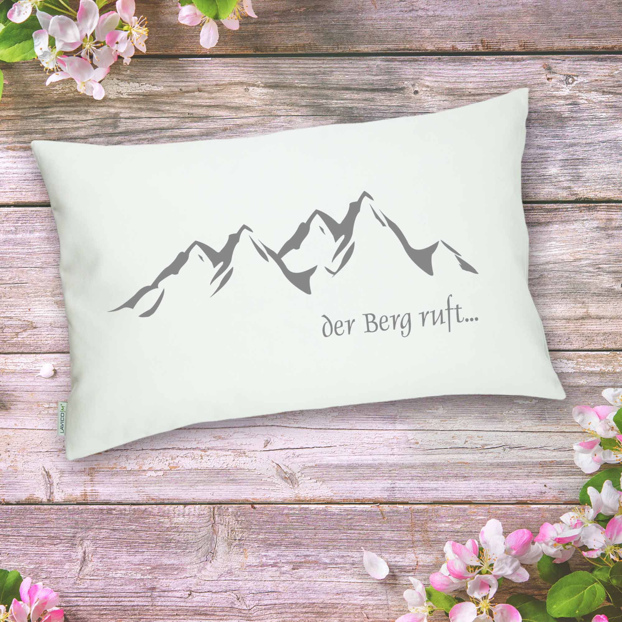 Dekokissen-mit-Bergsilhouette-3 Couchkissen | Lieblingsplatz Berg