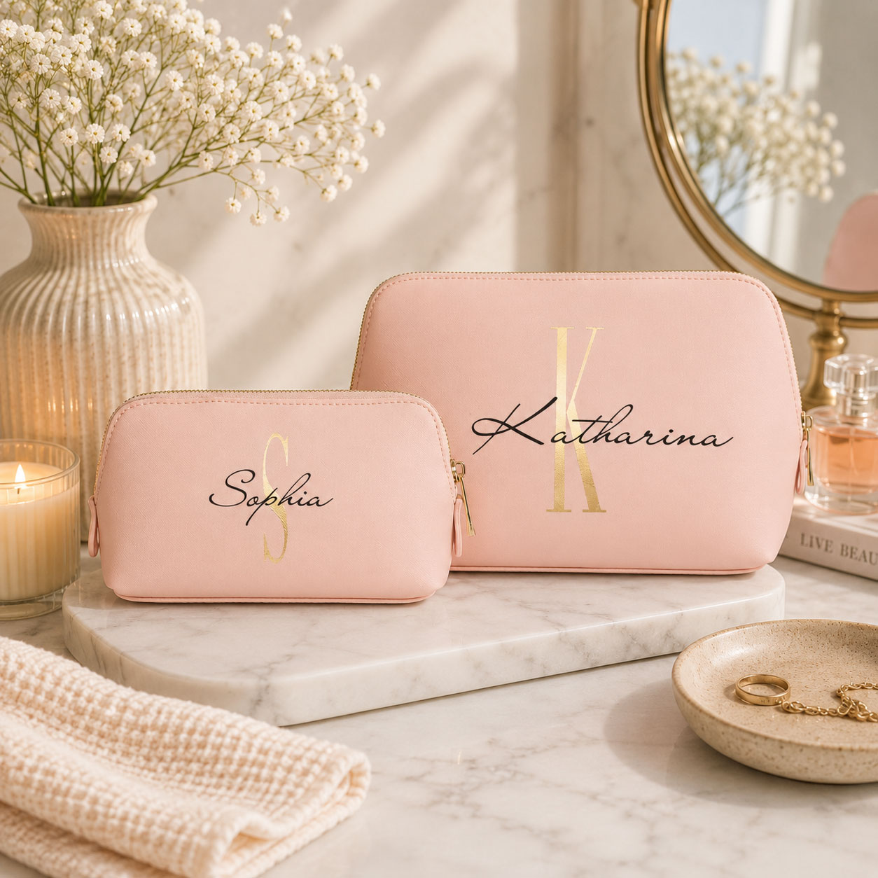 Personalisierte Kosmetiktasche für Damen – Kulturtasche mit Initiale & Namen – Schminktasche mit Wunschnamen