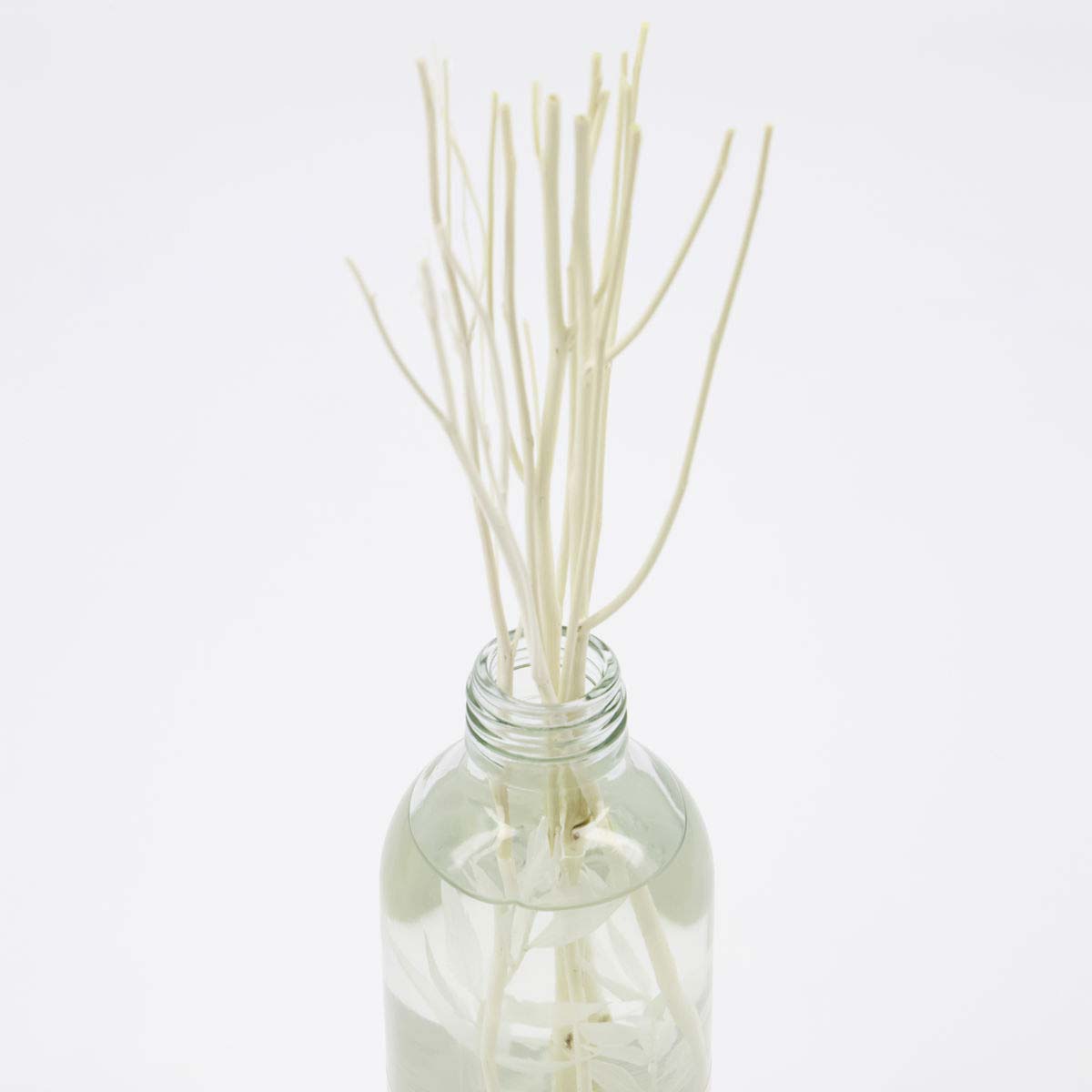 Diffuser_Timber_haze_309860034_1 Raumduft Timber haze mit Flakon aus Klarglas - Ansicht von Oben mit Rattan Diffuser