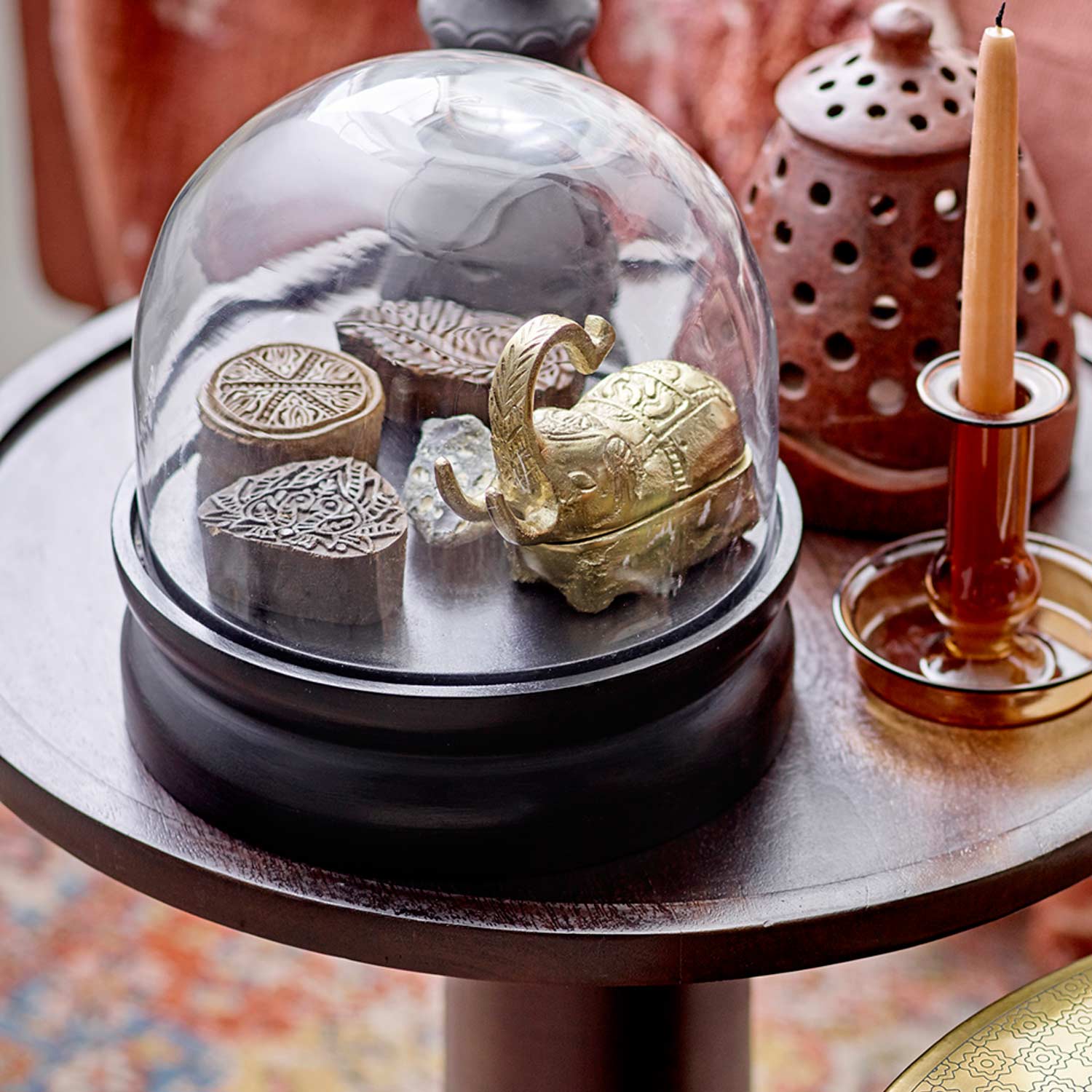 Schmuckdose_82053685_3 Goldener Elefant als Schmuckdose - auf dem Tisch mit Deko