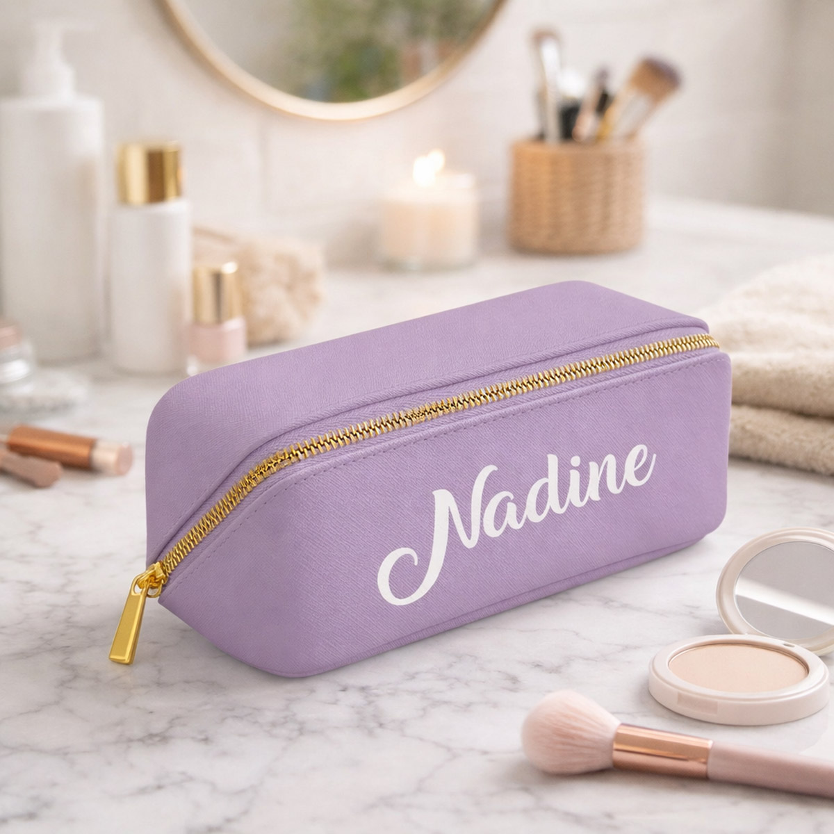 Personalisierte Kosmetiktasche mit Namen aus Kunstleder – Saffiano-Optik