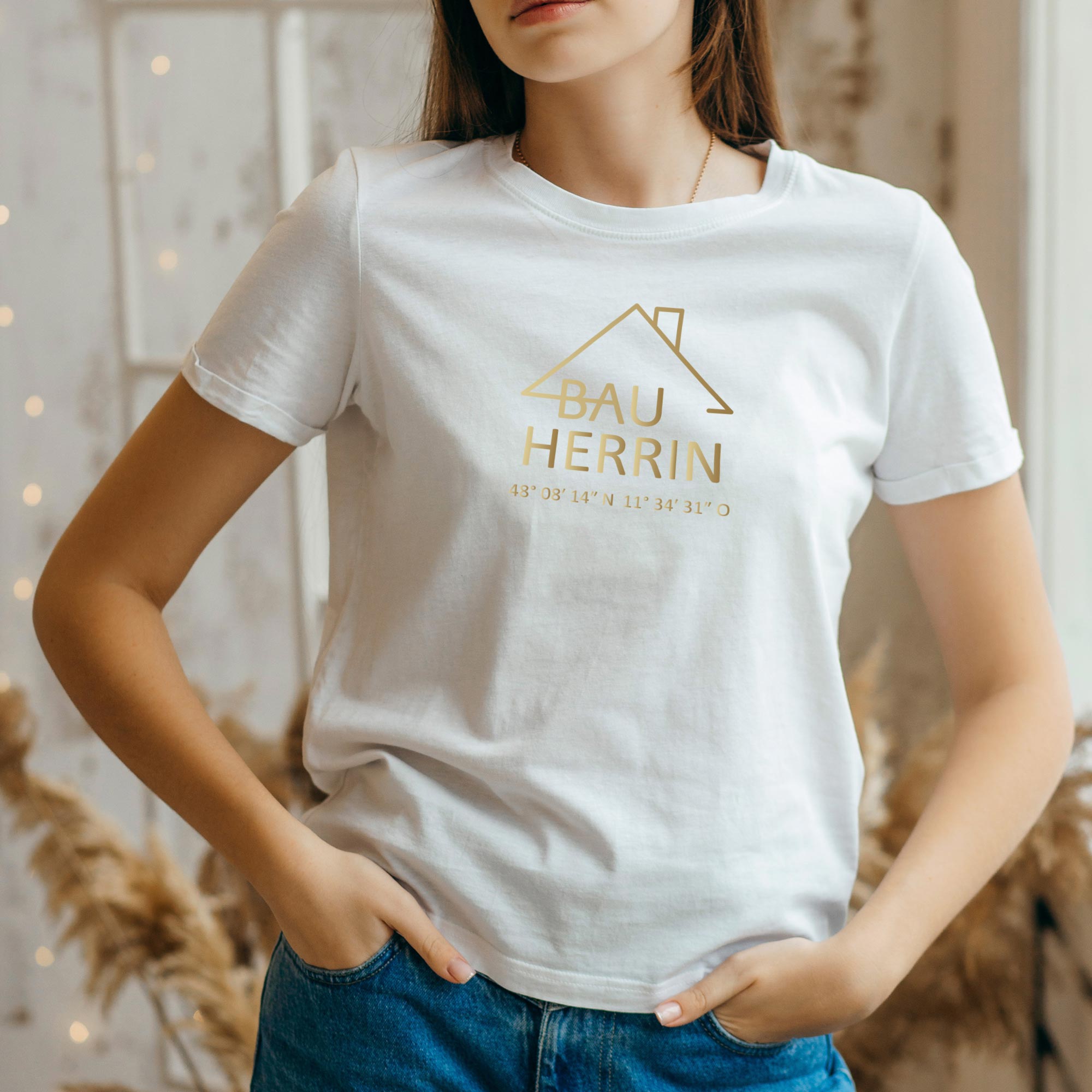 Bauherrin_3_weiss_2 T-Shirt Bauherrin mit Koordinaten