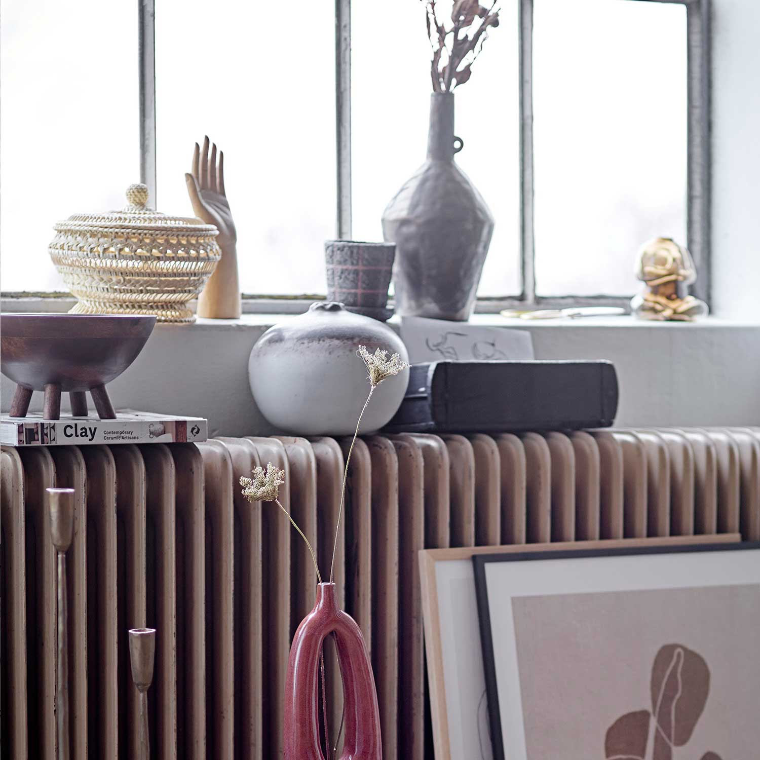 Hand_als_Schmuckstaender_82049852_5 Dekorative Hand aus Mangoholz - auf der Fensterbank