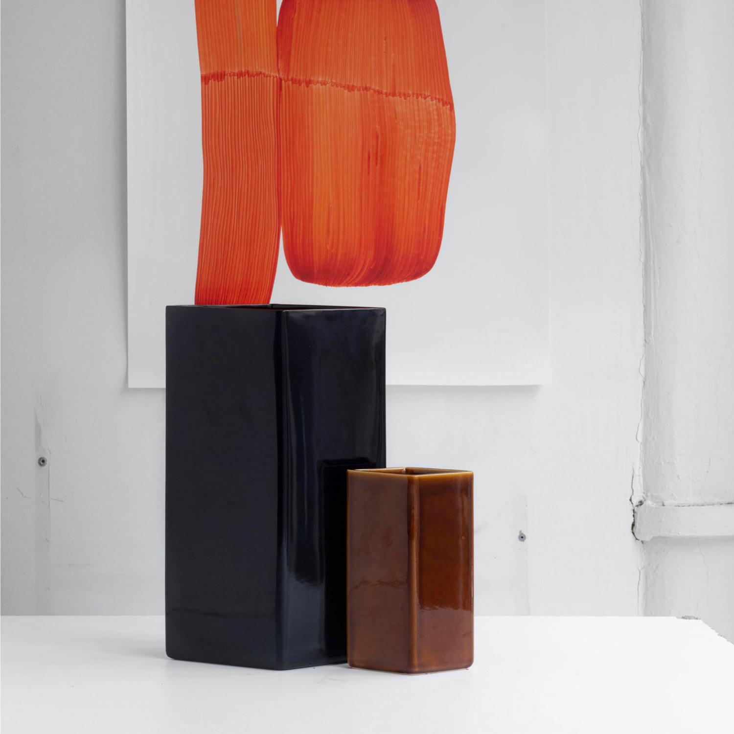 iittala-Ruutu-Keramikvase-330-mm-schwarz-4