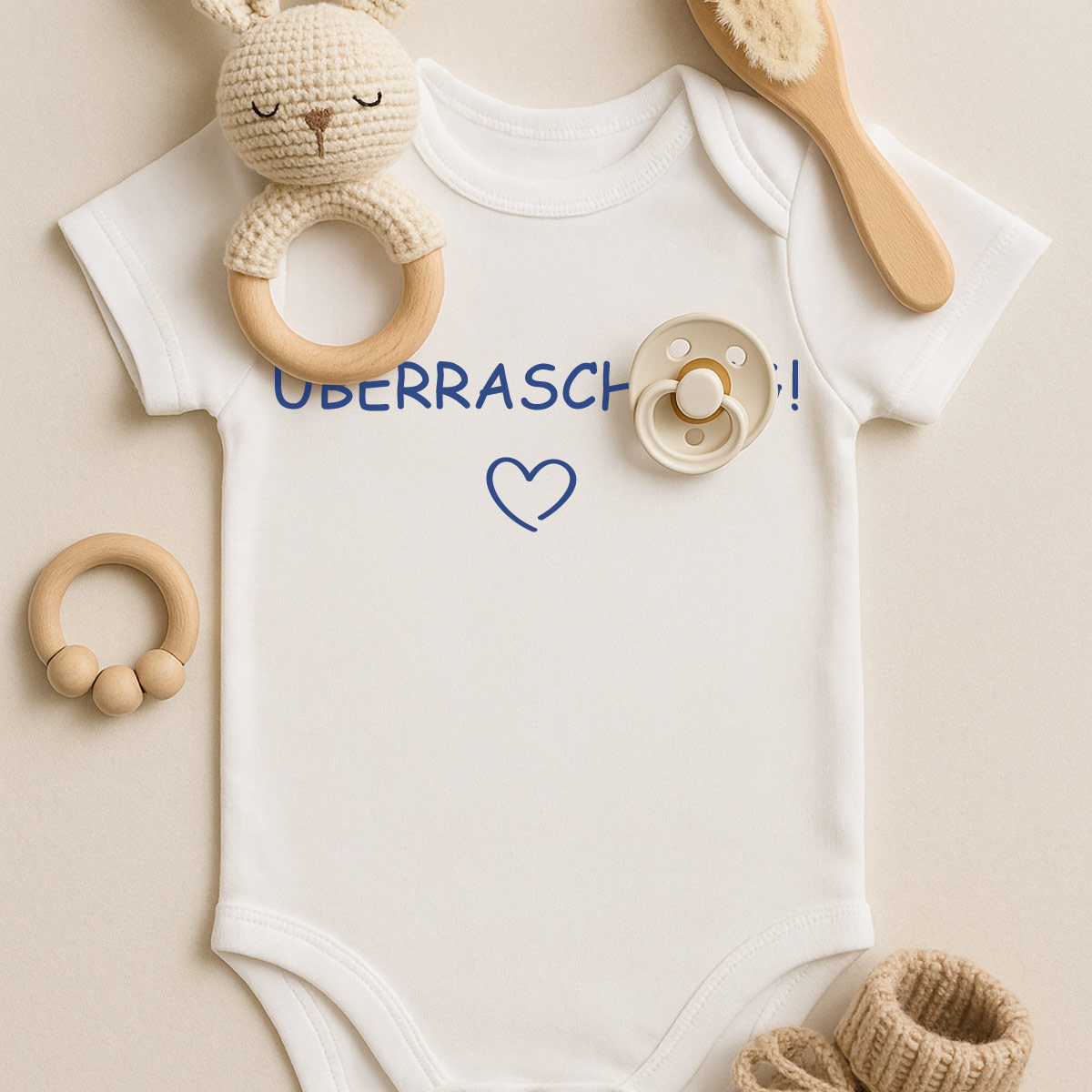 Baby Body "SURPRISE!" / "ÜBERRASCHUNG!" – Liebevolle Schwangerschaftsverkündung für Papa, Familie & Freunde Baby Body "SURPRISE!" / "ÜBERRASCHUNG!" – Liebevolle Schwangerschaftsverkündung für Papa, Familie & Freunde