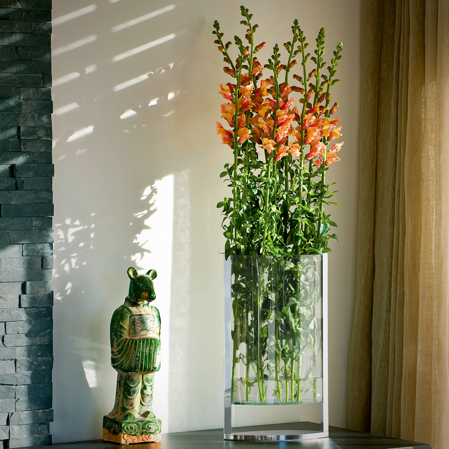 123053_123054_DECADE_Vase_mood