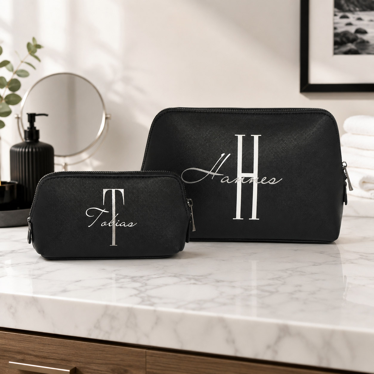 Personalisierte Kulturtasche für Männer – Kulturbeutel mit Initial & Namen – Edler Waschbeutel für Herren