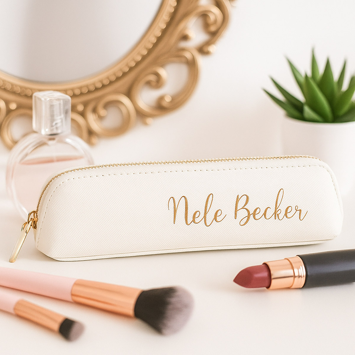 Personalisierbares Mäppchen mit Namen – Etui aus veganem Leder, Geschenk